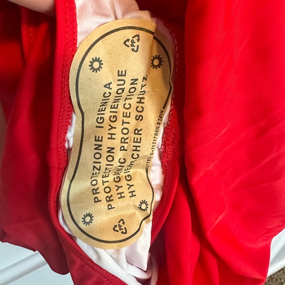 NWT Sexy Red One-Piece Swimsuit with adjustable straps - Size L - Picture 5 of 5